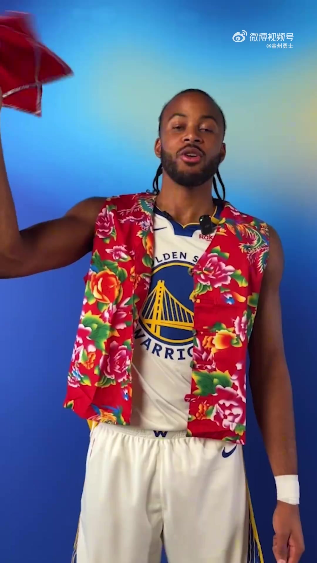 勇士众将拜年啦！金蛇献瑞，福气满满！满满的东北元素